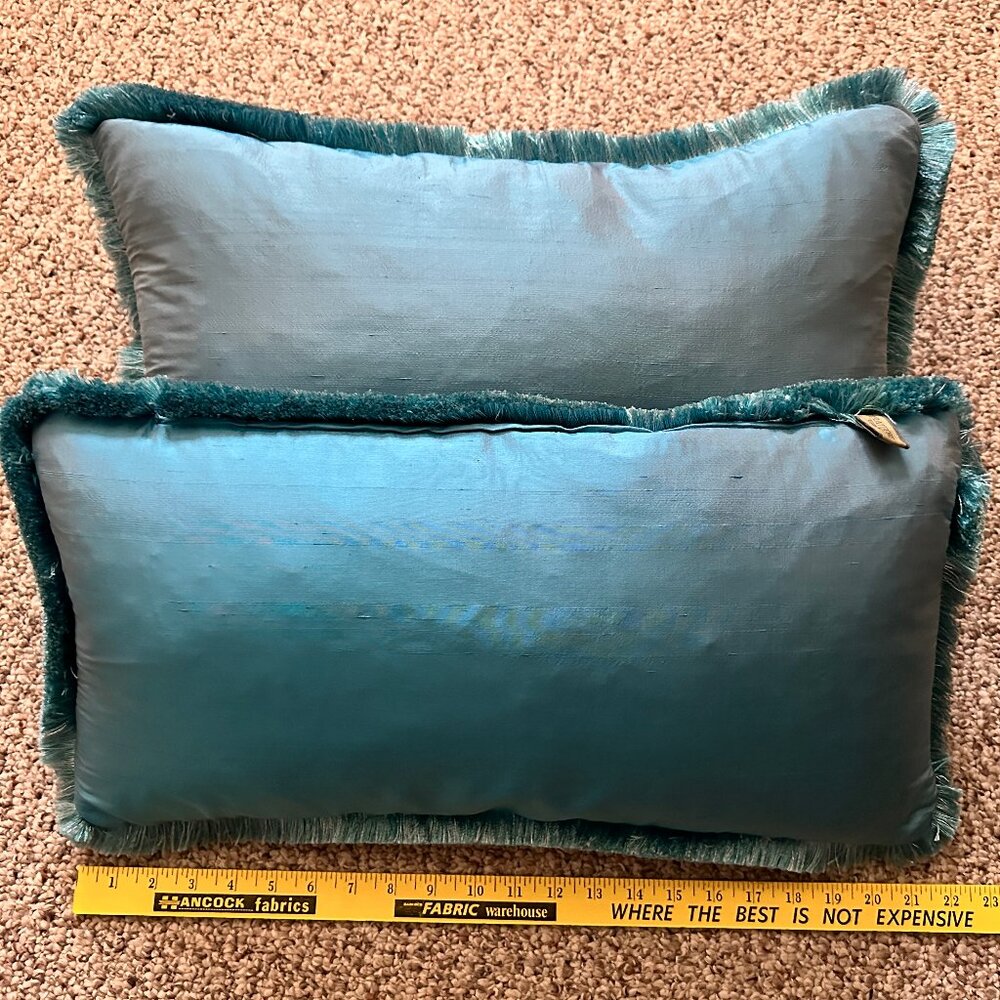 Set of 2 Decorative Teal Pillows